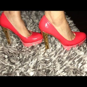 Guess Heels (7M) (Peach/Pink/Gold Color)